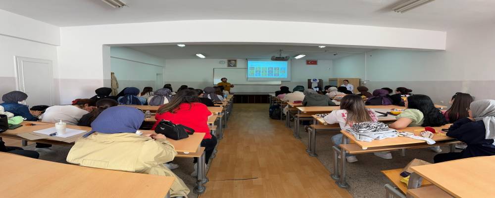 “Artık materyallerden oyuncak tasarımı”